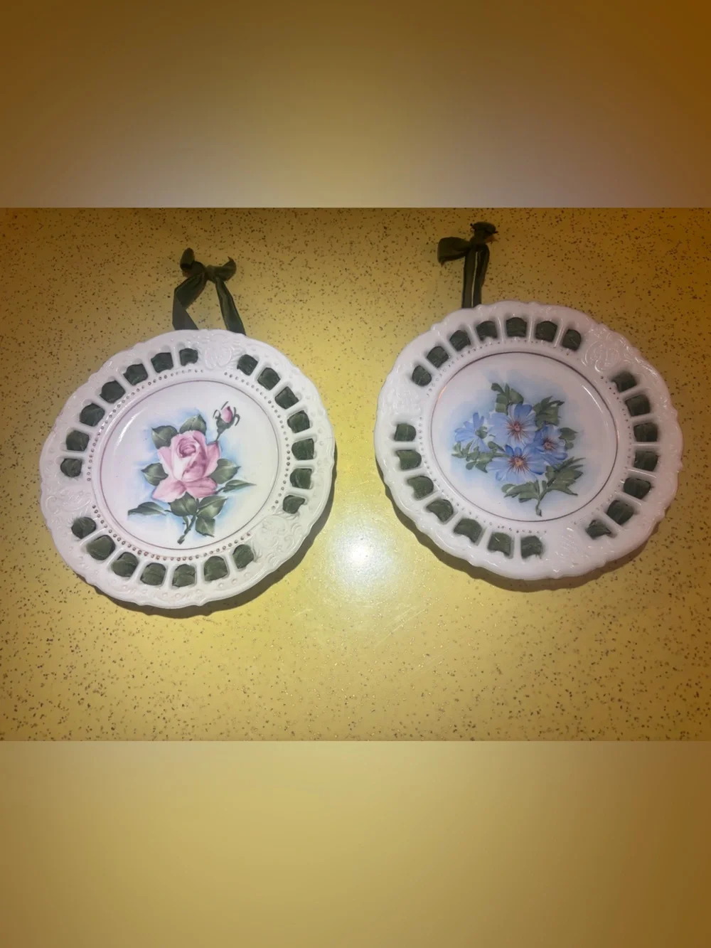 VINTAGE MILK-GLASS HAND PAINTED FLORAL MOTIF DECORATIVE PLATES COTTAGECORE!